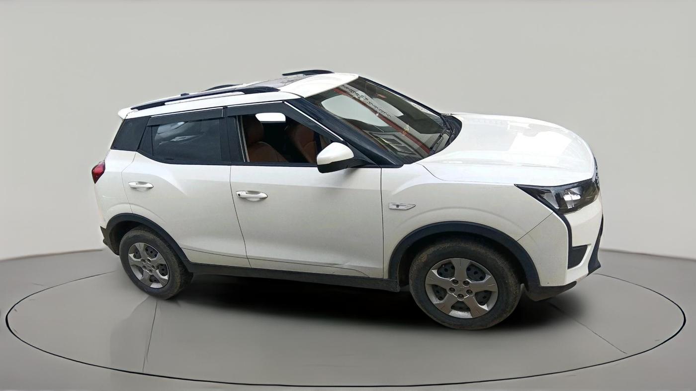 2022 Mahindra XUV300 W6 1.5 Diesel, Diesel, Manual, 53,025 km, exterior
