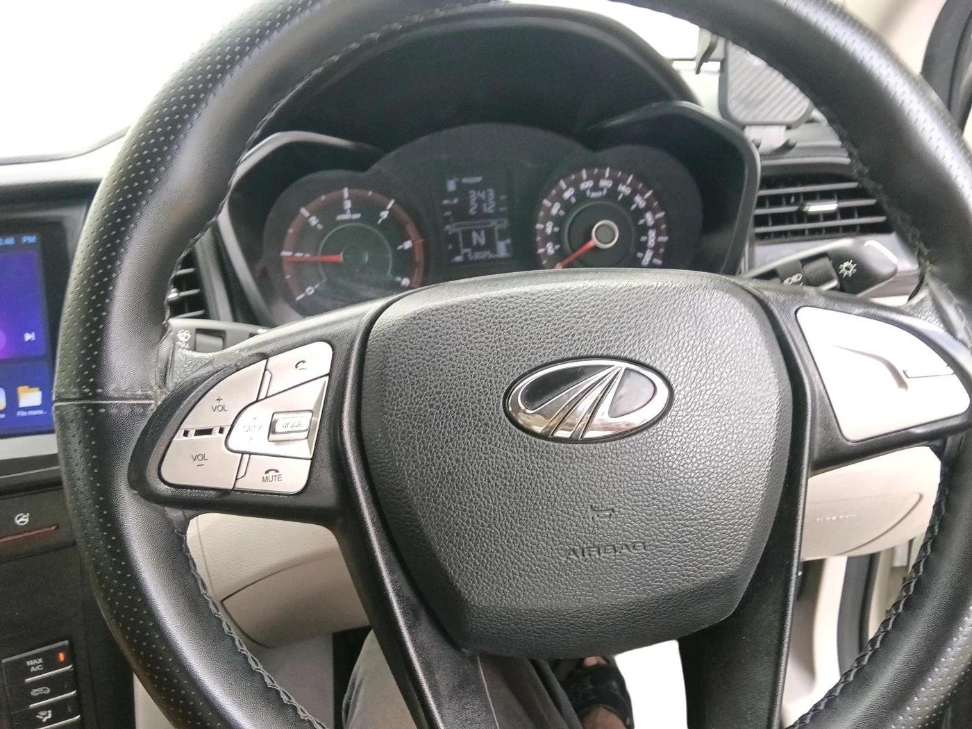 2022 Mahindra XUV300 W6 1.5 Diesel, Diesel, Manual, 53,025 km, interior