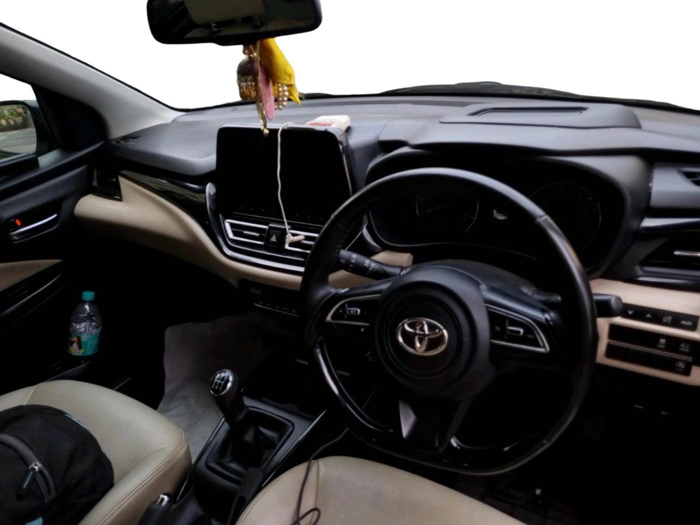 2022 Toyota Glanza V, Petrol, Manual, 42,724 km, interior
