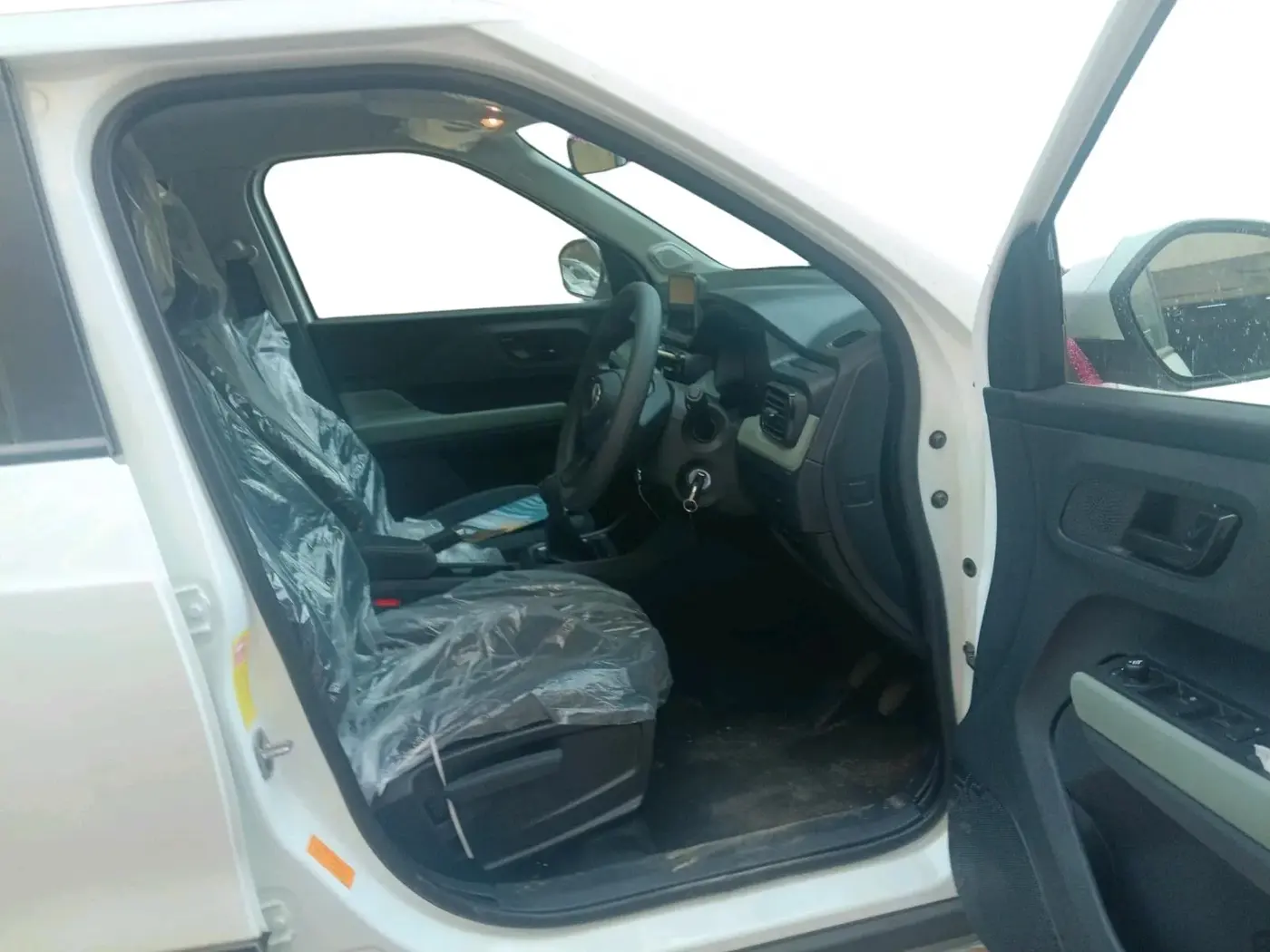 2025 Tata PUNCH Adventure Plus iCNG, CNG, Manual, 735 km, interior