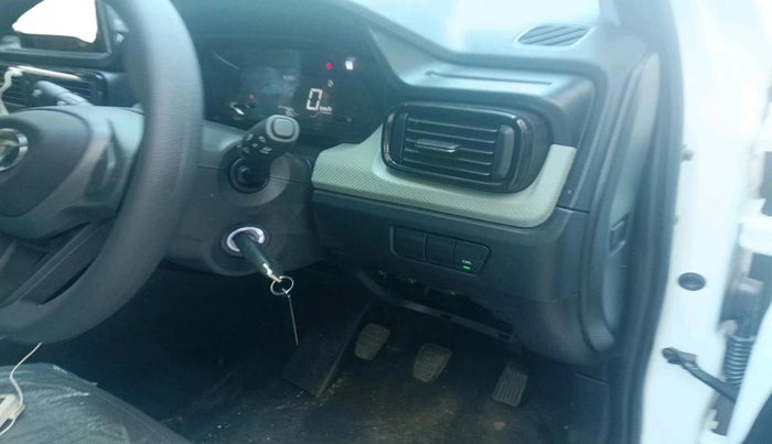 2025 Tata PUNCH Adventure Plus iCNG, CNG, Manual, 735 km, interior