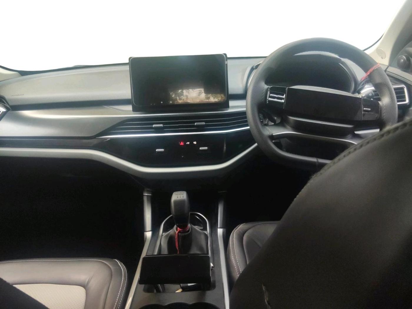 2024 Tata Harrier SMART (O), Diesel, Manual, 9,746 km, interior
