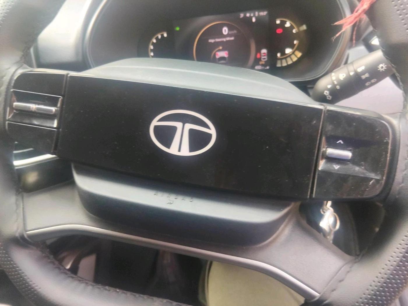 2024 Tata Harrier SMART (O), Diesel, Manual, 9,746 km, interior