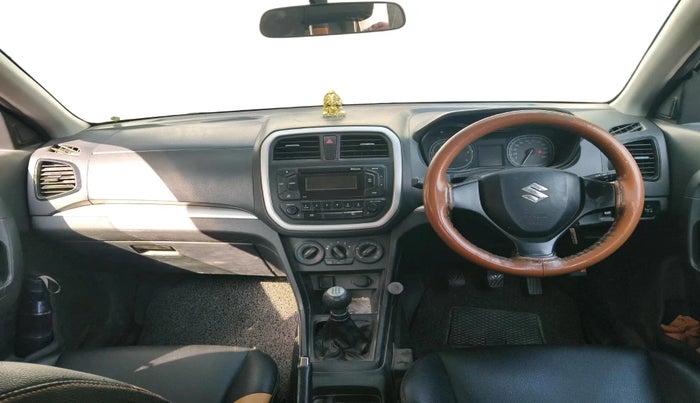 2016 Maruti Vitara Brezza LDI, Diesel, Manual, 1,08,712 km, interior