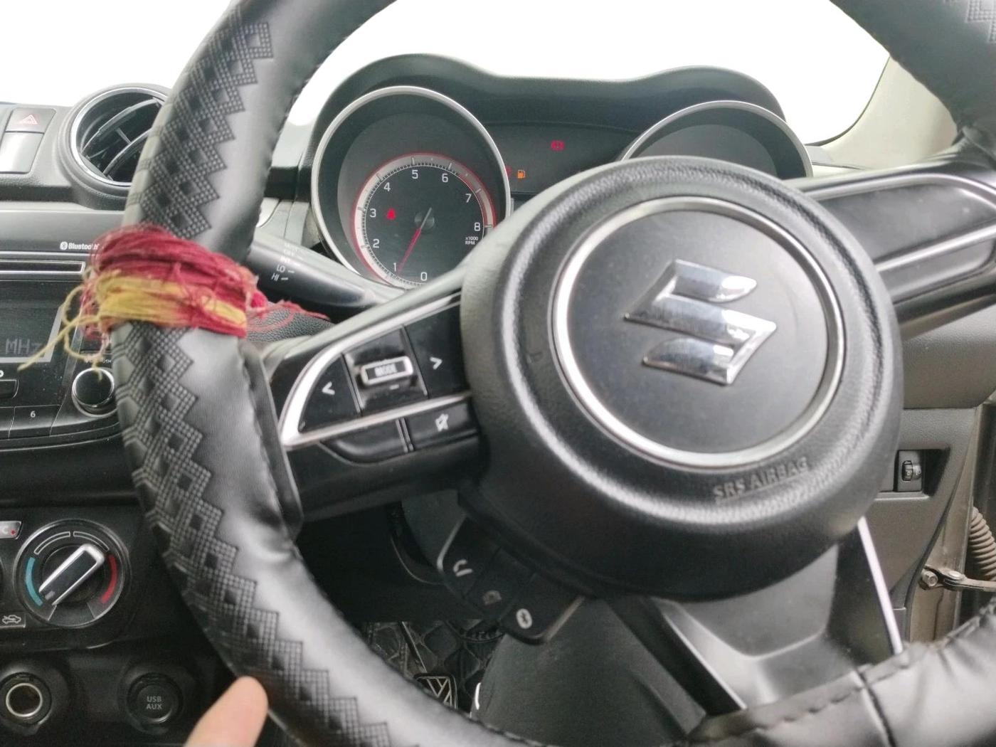2019 Maruti Swift VXI, CNG, Manual, 1,05,135 km, interior