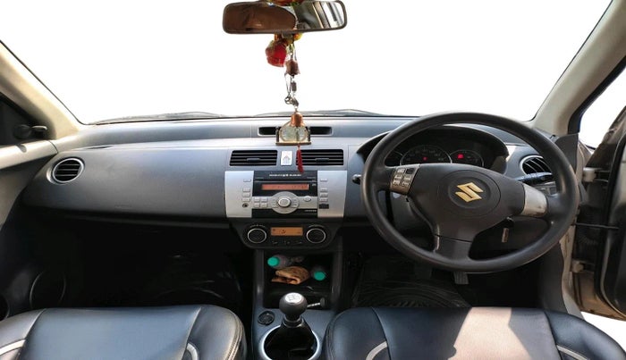 2011 Maruti Swift ZXI, CNG, Manual, 1,92,321 km, interior
