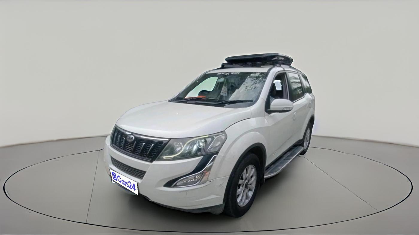 2016 Mahindra XUV500 W10 AT 1.99, Diesel, Automatic, 1,10,525 km, exterior