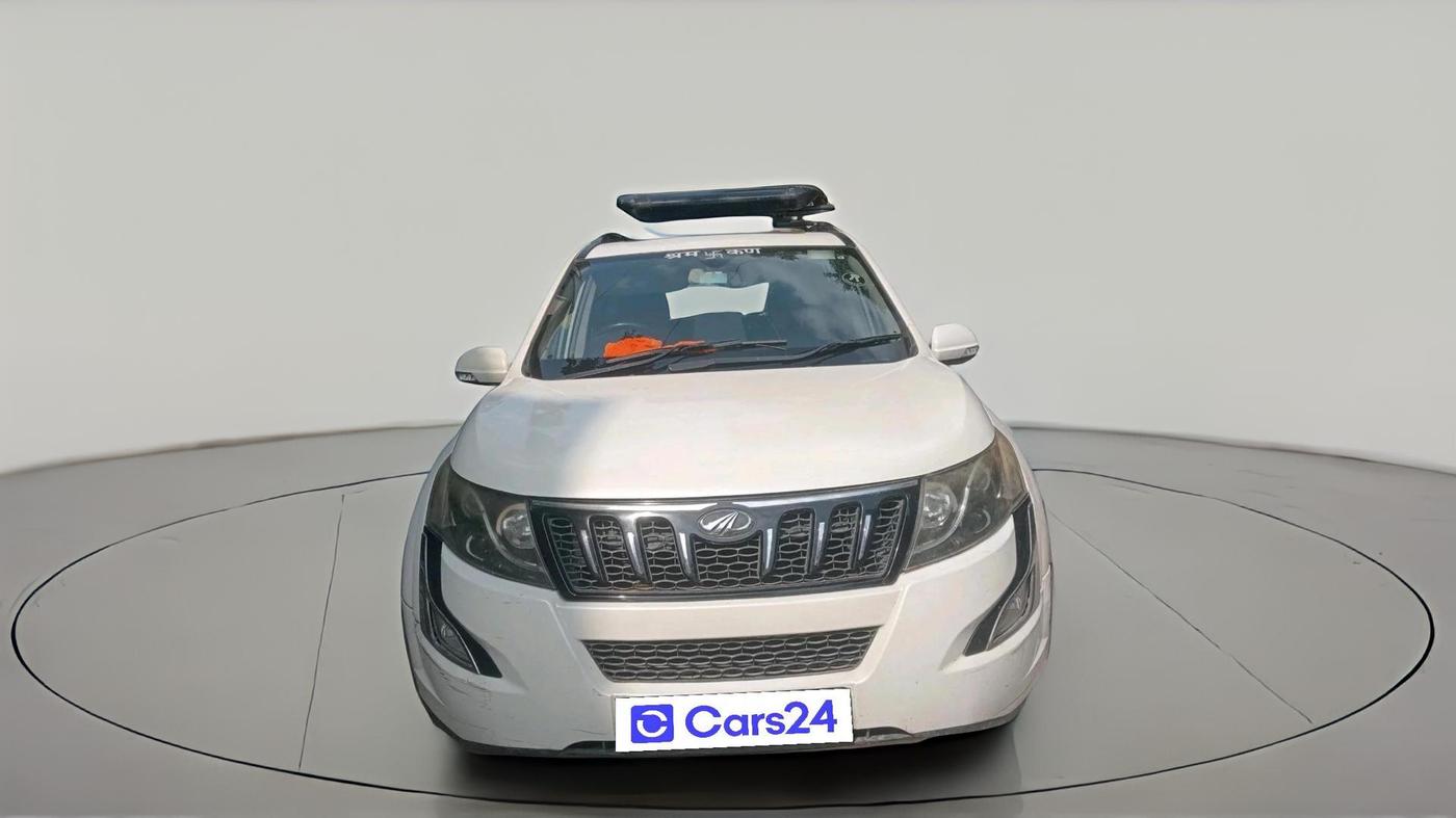 2016 Mahindra XUV500 W10 AT 1.99, Diesel, Automatic, 1,10,525 km, exterior