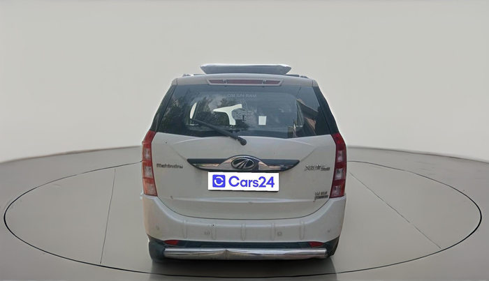 2016 Mahindra XUV500 W10 AT 1.99, Diesel, Automatic, 1,10,525 km, exterior