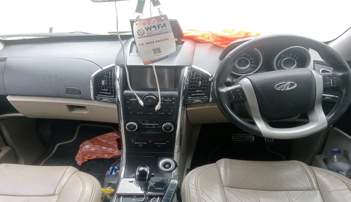 2016 Mahindra XUV500 W10 AT 1.99, Diesel, Automatic, 1,10,525 km, interior