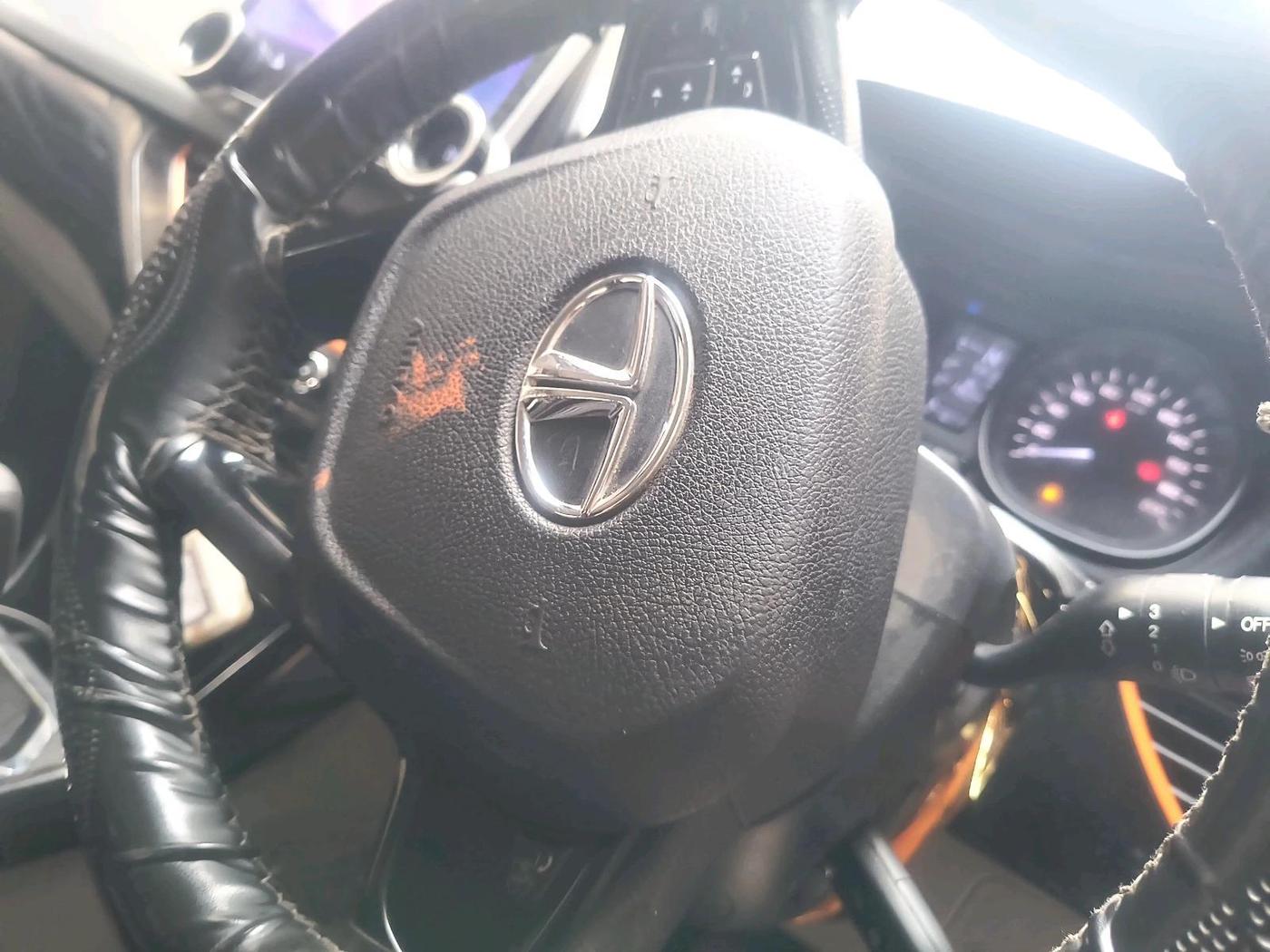 2019 Tata NEXON KRAZ PLUS AMT DIESEL, Diesel, Automatic, 1,00,598 km, interior