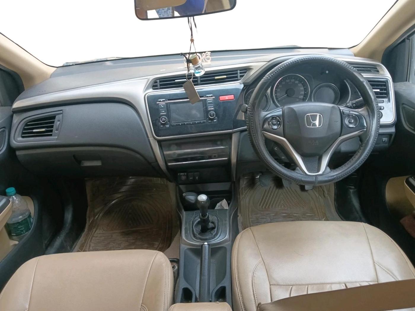 2015 Honda City 1.5L I-VTEC V MT, Petrol, Manual, 1,01,832 km, interior