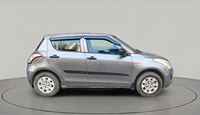 2016 Maruti Swift LXI (O), CNG, Manual, 1,72,953 km, exterior