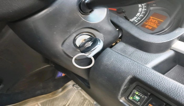 2016 Maruti Swift LXI (O), CNG, Manual, 1,72,953 km, interior