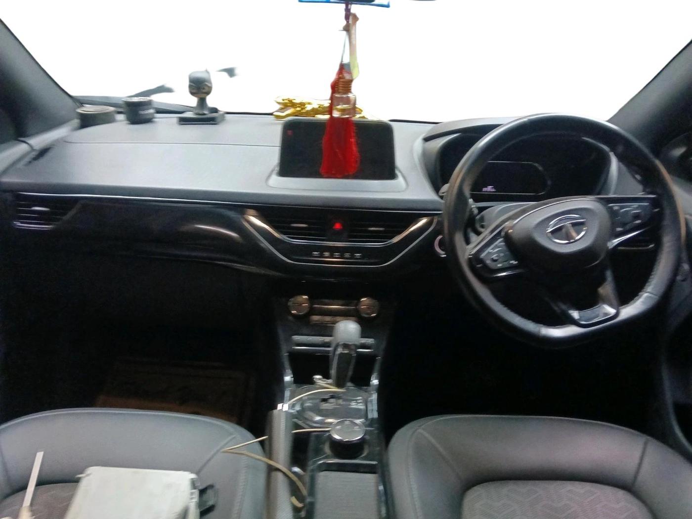 2022 Tata NEXON XZA PLUS (PREMIUM) PETROL DARK EDITION, Petrol, Automatic, 32,642 km, interior