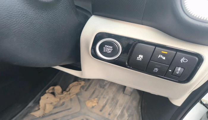 2025 KIA SONET HTK PLUS 1.2 PETROL MT, Petrol, Manual, 3,998 km, interior