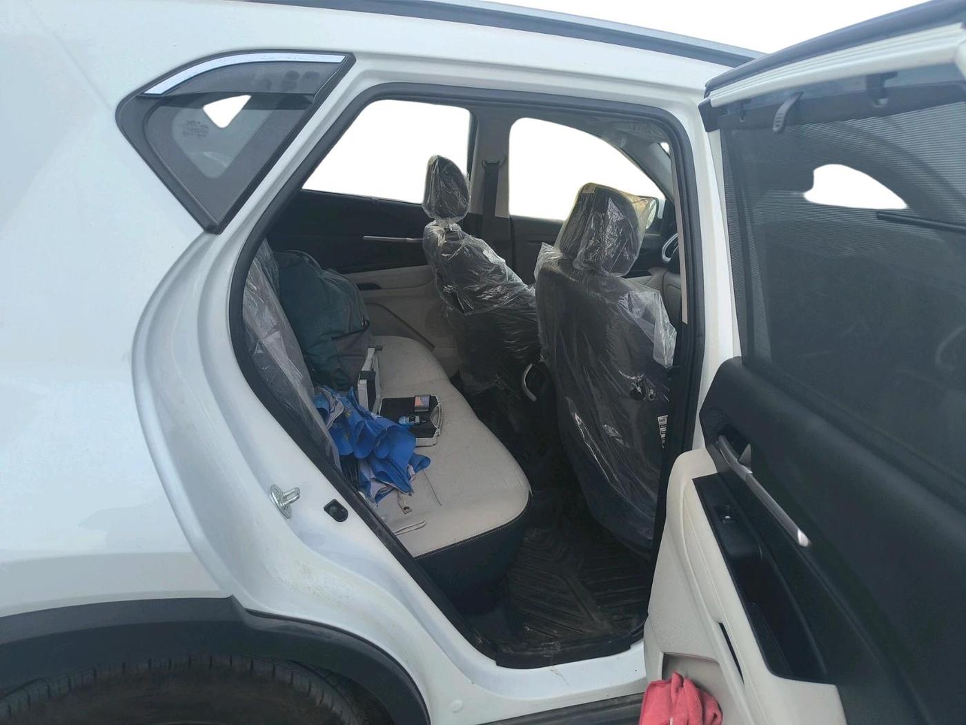 2025 KIA SONET HTK PLUS 1.2 PETROL MT, Petrol, Manual, 3,998 km, interior