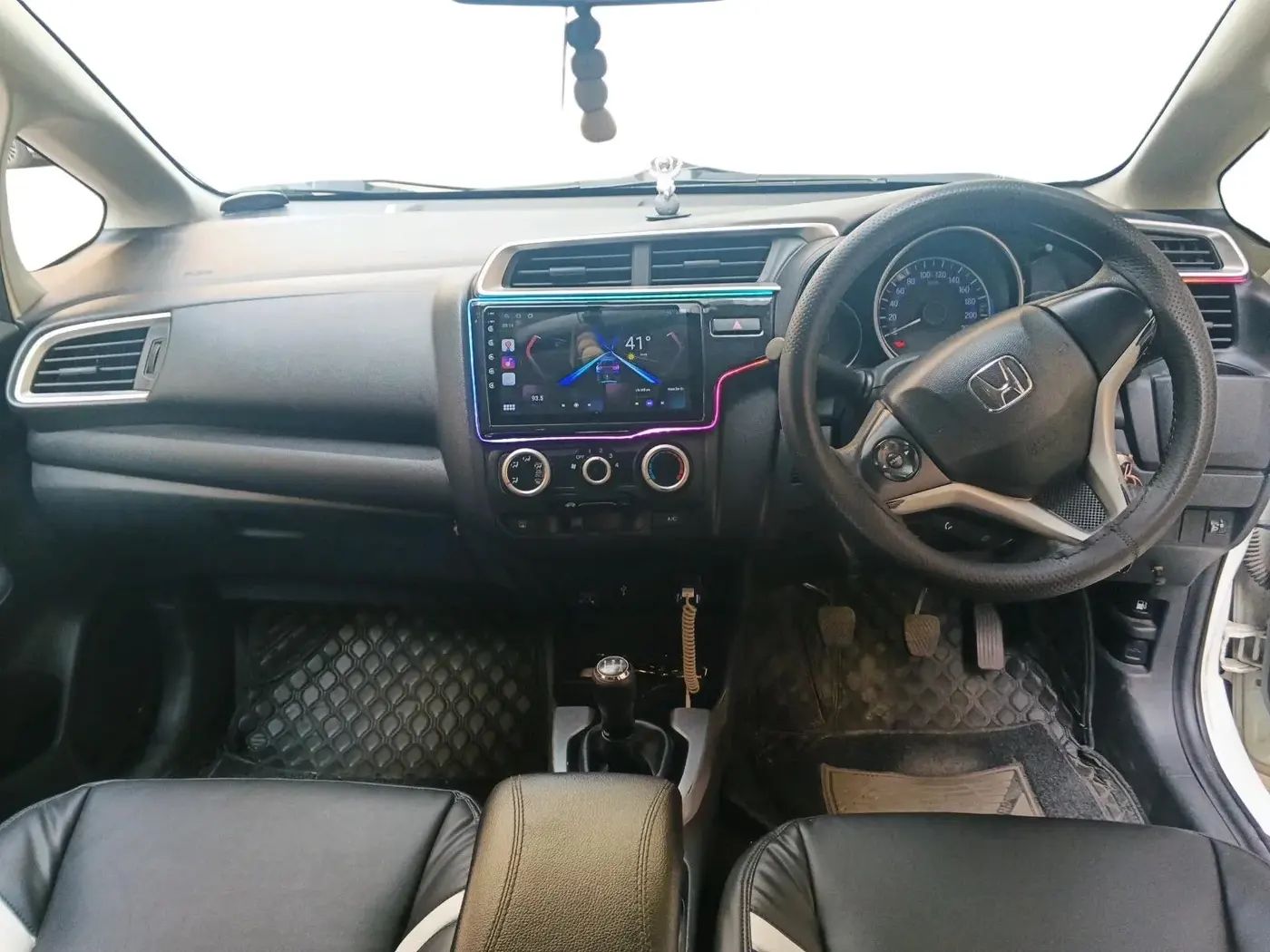 2018 Honda WR-V 1.2L I-VTEC S MT, Petrol, Manual, 1,14,748 km, interior