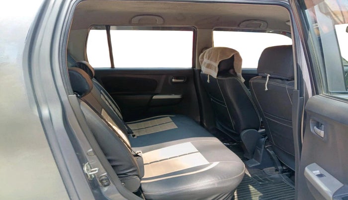 2011 Maruti Wagon R 1.0 VXI, Petrol, Manual, 2,14,439 km, interior