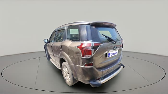 2019 Mahindra XUV500 W9 AT, Diesel, Automatic, 1,52,622 km, exterior