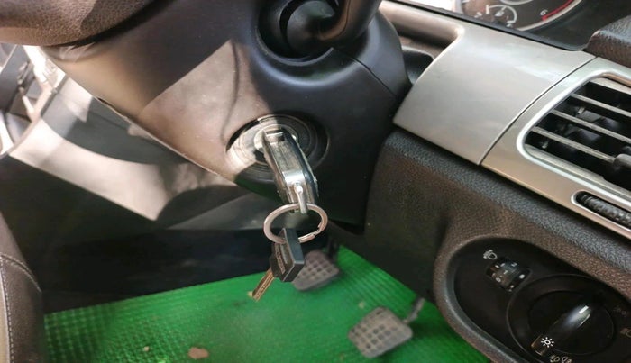 2018 Tata Safari Storme 2.2 EX 4X2, Diesel, Manual, 95,055 km, interior