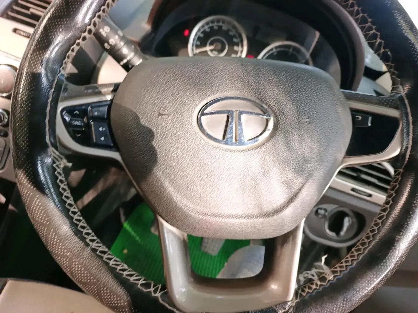 2018 Tata Safari Storme 2.2 EX 4X2, Diesel, Manual, 95,055 km, interior
