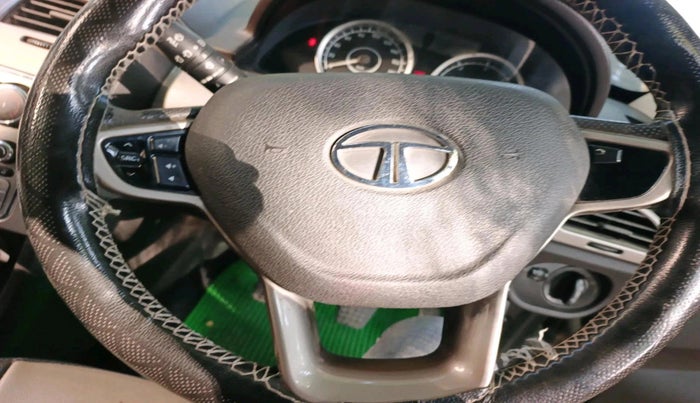 2018 Tata Safari Storme 2.2 EX 4X2, Diesel, Manual, 95,055 km, interior