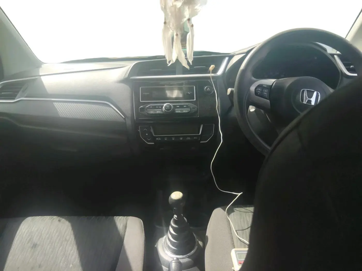 2016 Honda Brio VX MT, Petrol, Manual, 1,23,306 km, interior