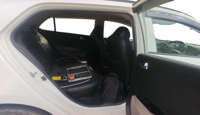 2015 Hyundai Grand i10 SPORTZ 1.2 KAPPA VTVT, Petrol, Manual, 67,568 km, interior