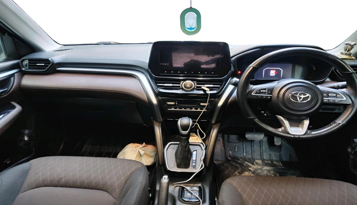 2025 Toyota URBAN CRUISER HYRYDER G (O) 2WD Hybrid 1.5L e-CVT, Hybrid, Automatic, 24,014 km, interior