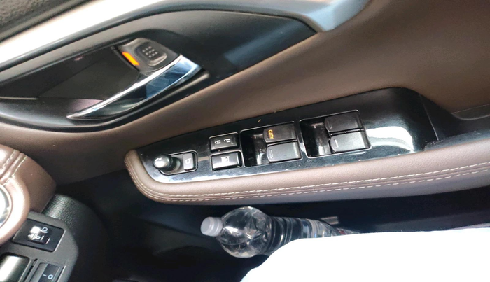 2025 Toyota URBAN CRUISER HYRYDER G (O) 2WD Hybrid 1.5L e-CVT, Hybrid, Automatic, 24,014 km, interior