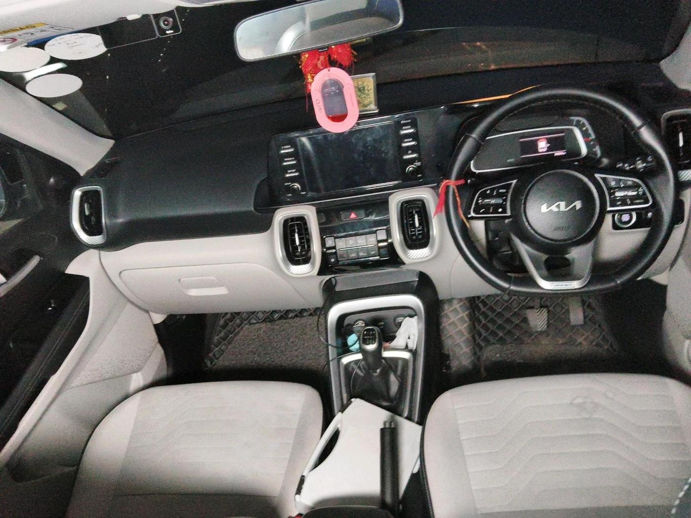 2022 KIA SONET HTX 1.0 IMT, Petrol, Manual, 34,584 km, interior