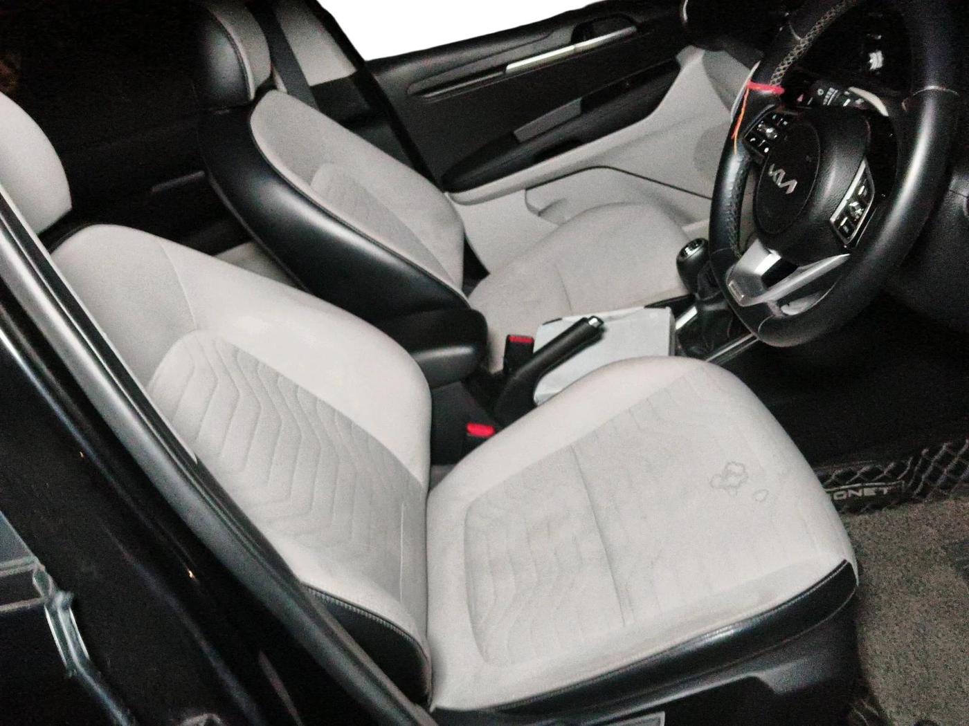 2022 KIA SONET HTX 1.0 IMT, Petrol, Manual, 34,584 km, interior