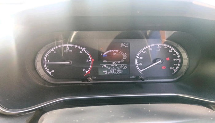 2019 Tata Harrier XT 2.0L KRYOTEC, Diesel, Manual, 1,09,710 km, interior