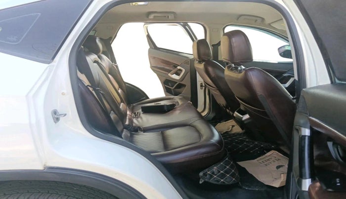 2019 Tata Harrier XT 2.0L KRYOTEC, Diesel, Manual, 1,09,710 km, interior