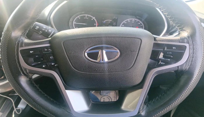 2019 Tata Harrier XT 2.0L KRYOTEC, Diesel, Manual, 1,09,710 km, interior