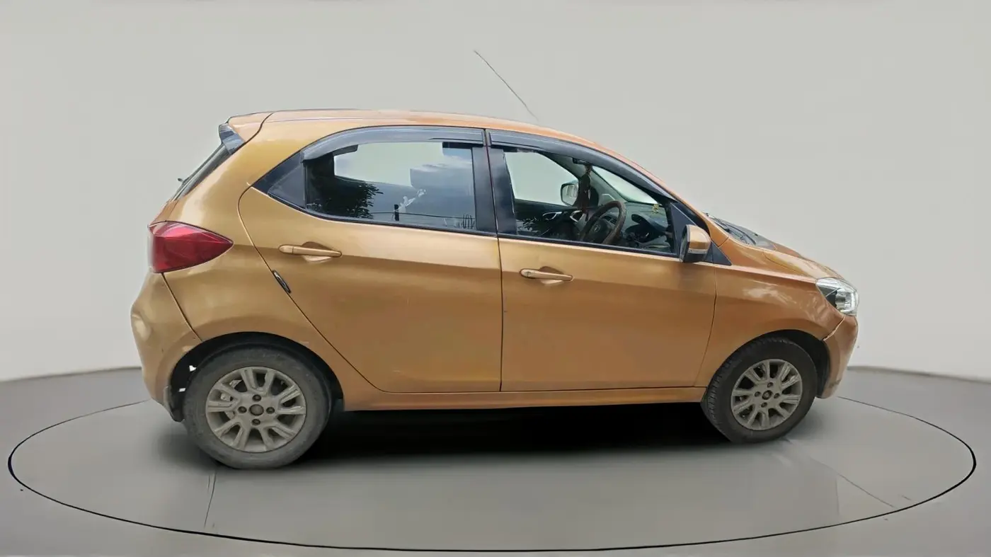 2017 Tata Tiago XZ PETROL, Petrol, Manual, 1,05,425 km, exterior