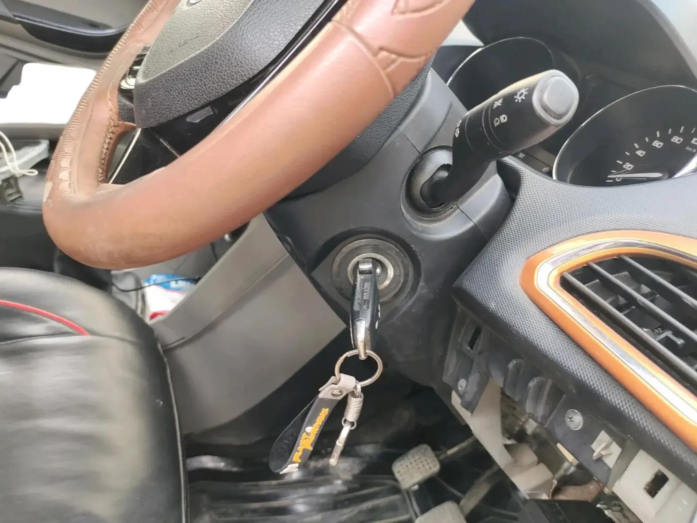 2017 Tata Tiago XZ PETROL, Petrol, Manual, 1,05,425 km, interior