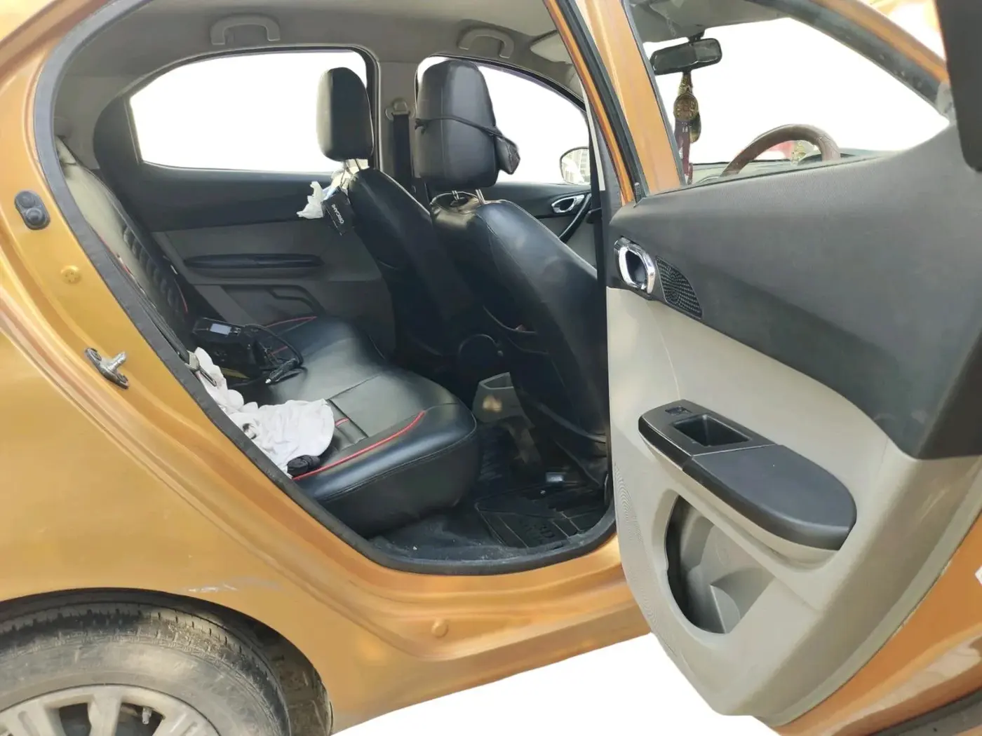 2017 Tata Tiago XZ PETROL, Petrol, Manual, 1,05,425 km, interior