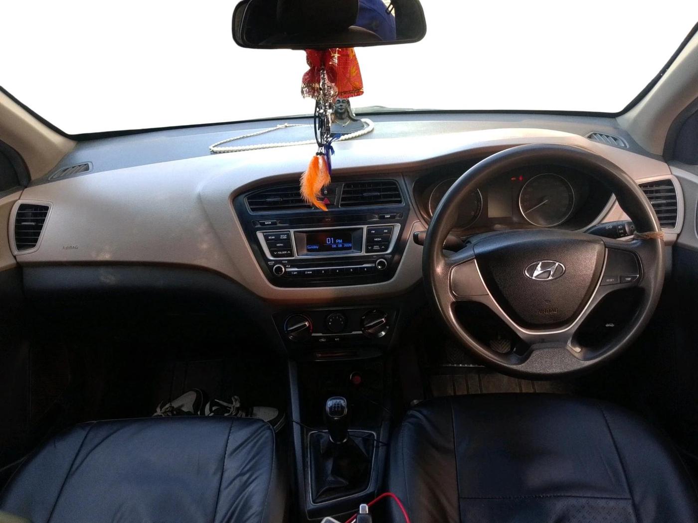 2017 Hyundai Elite i20 MAGNA EXECUTIVE 1.2, CNG, Manual, 1,82,591 km, interior