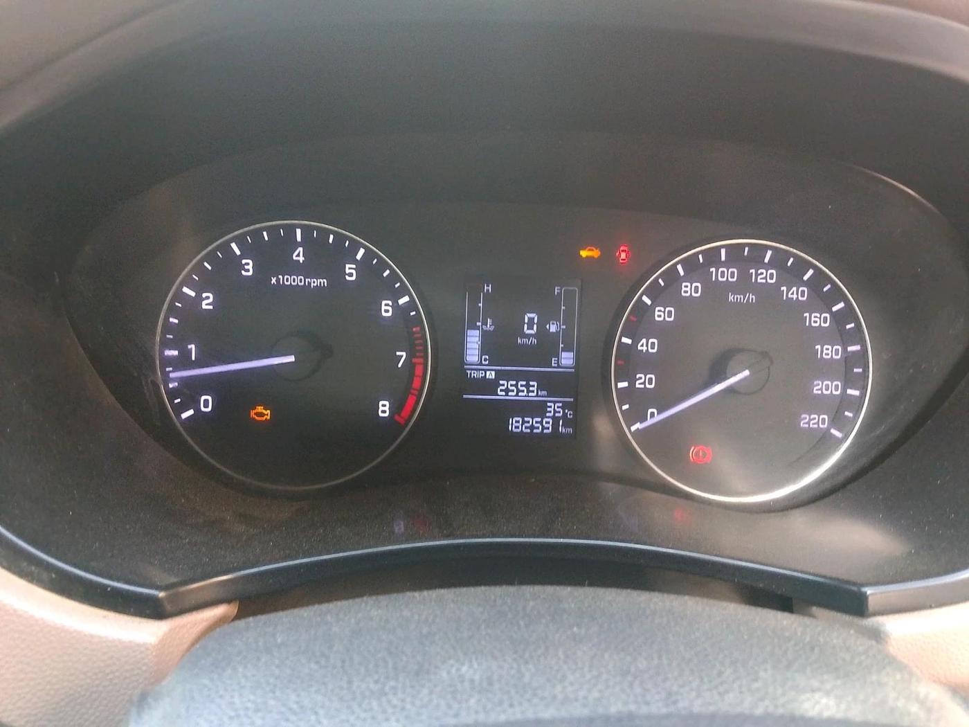 2017 Hyundai Elite i20 MAGNA EXECUTIVE 1.2, CNG, Manual, 1,82,591 km, interior
