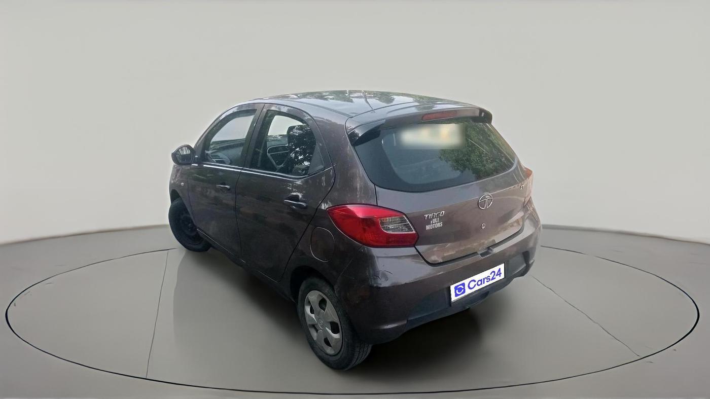 2017 Tata Tiago XT PETROL, Petrol, Manual, 27,900 km, exterior