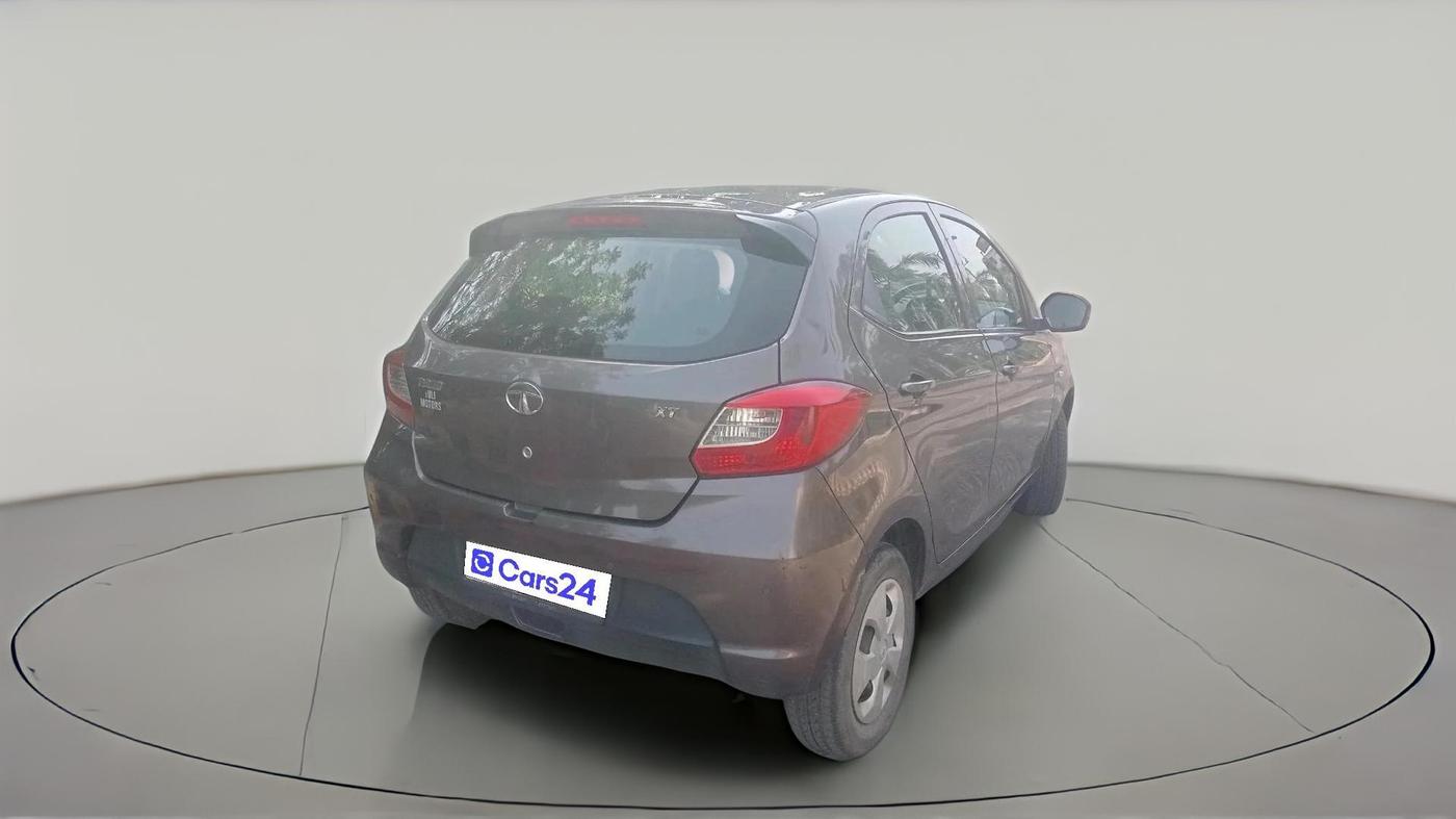 2017 Tata Tiago XT PETROL, Petrol, Manual, 27,900 km, exterior