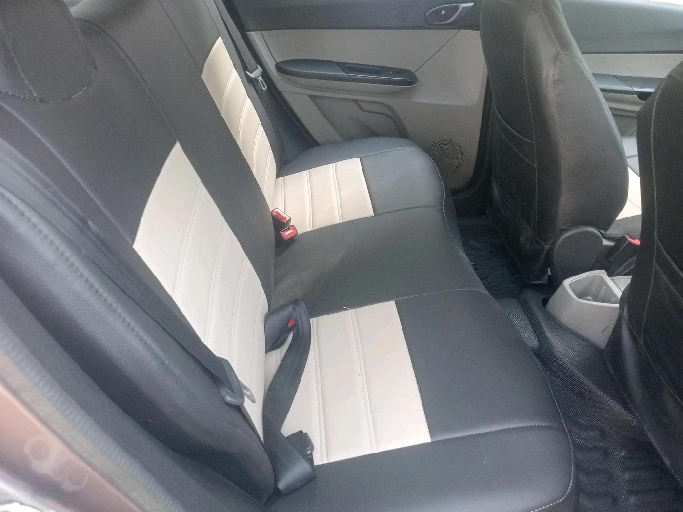 2017 Tata Tiago XT PETROL, Petrol, Manual, 27,900 km, interior