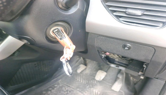 2022 Tata NEXON XM PLUS SUNROOF PETROL, Petrol, Manual, 1,02,297 km, interior