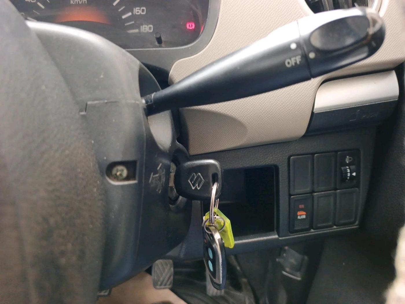 2014 Maruti Wagon R 1.0 LXI, Petrol, Manual, 1,01,517 km, interior