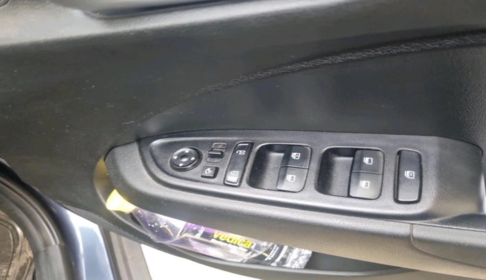 2022 Hyundai VENUE SX 1.0 TURBO IMT, Petrol, Manual, 55,597 km, interior