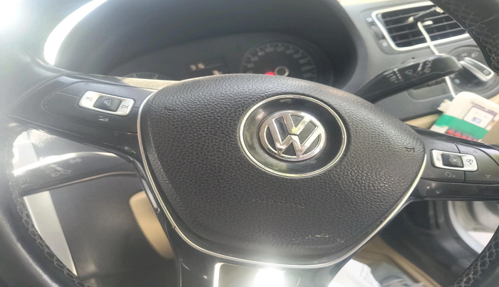 2016 Volkswagen Polo HIGHLINE1.2L, Petrol, Manual, 89,898 km, interior