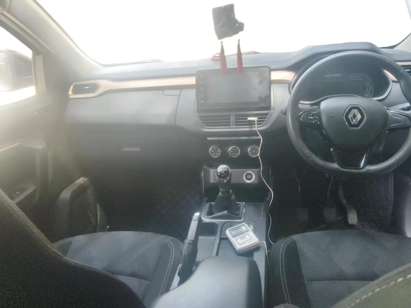 2021 Renault Kiger RXT MT, Petrol, Manual, 80,324 km, interior