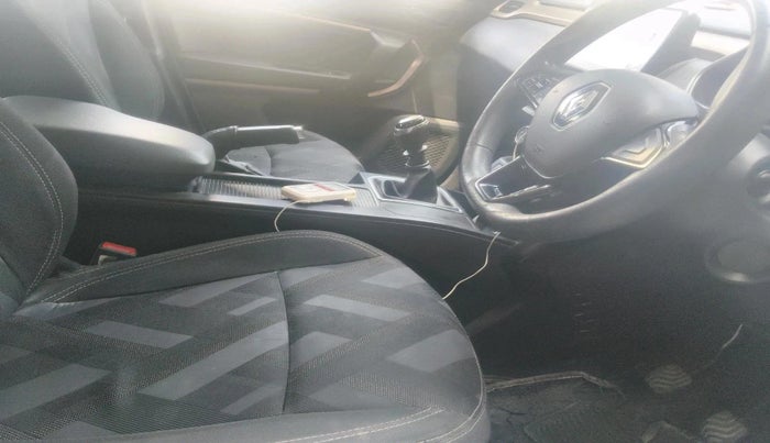 2021 Renault Kiger RXT MT, Petrol, Manual, 80,324 km, interior